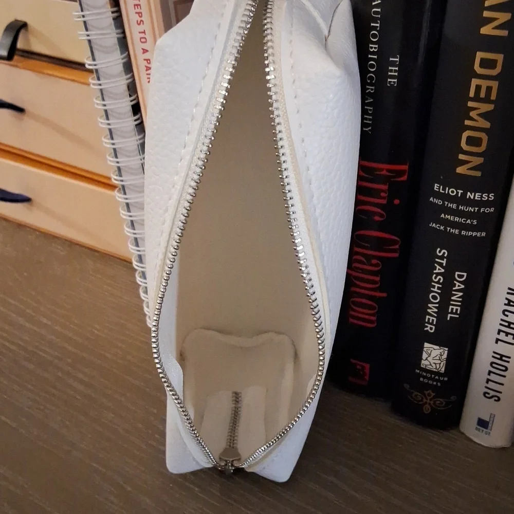 Travel pouch EUC by the white company of London exclusively for British Airways